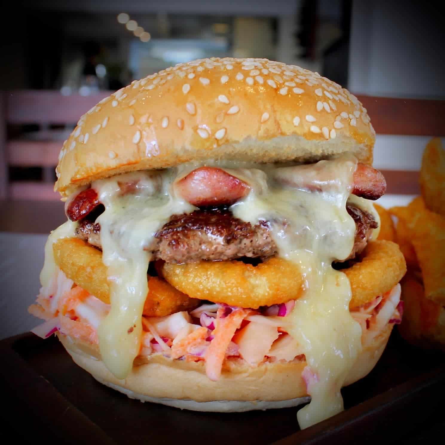 TALLADOS-BURGER.jpg Tallados Burger - Image 1